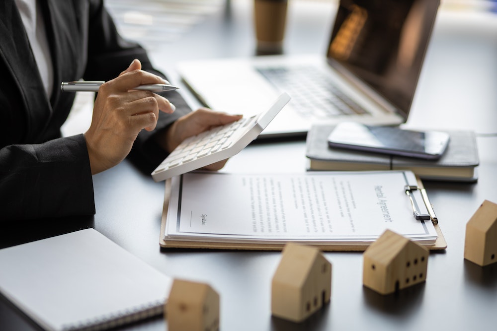 La loi Hoguet et l'estimation immobilière : un cadre juridique à connaître