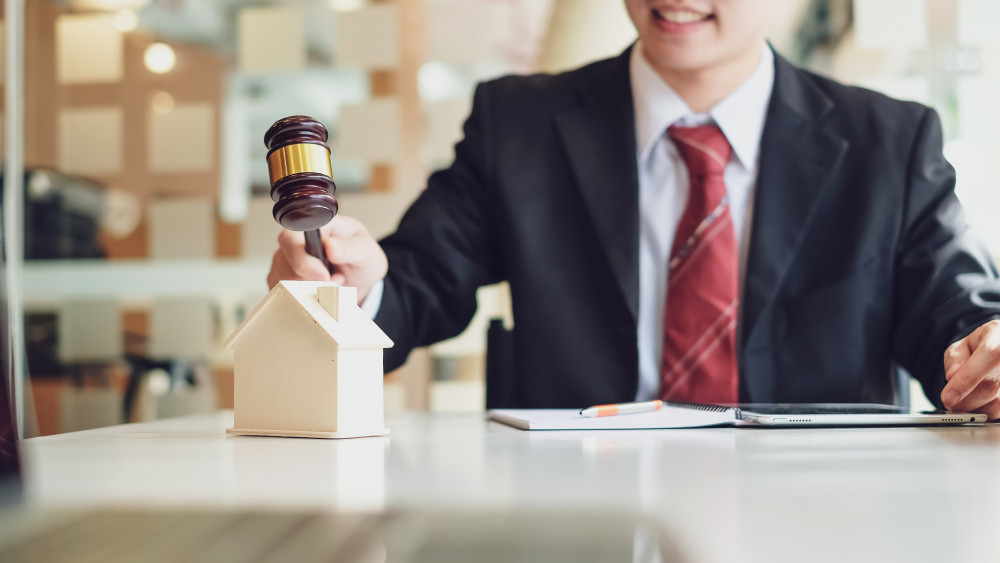 L'Avocat Immobilier : Quand et Pourquoi Faire Appel à son Expertise ?