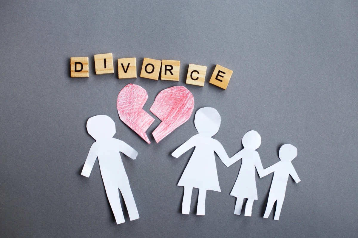 Divorce et répartition des biens communs : Guide expert pour une séparation équitable
