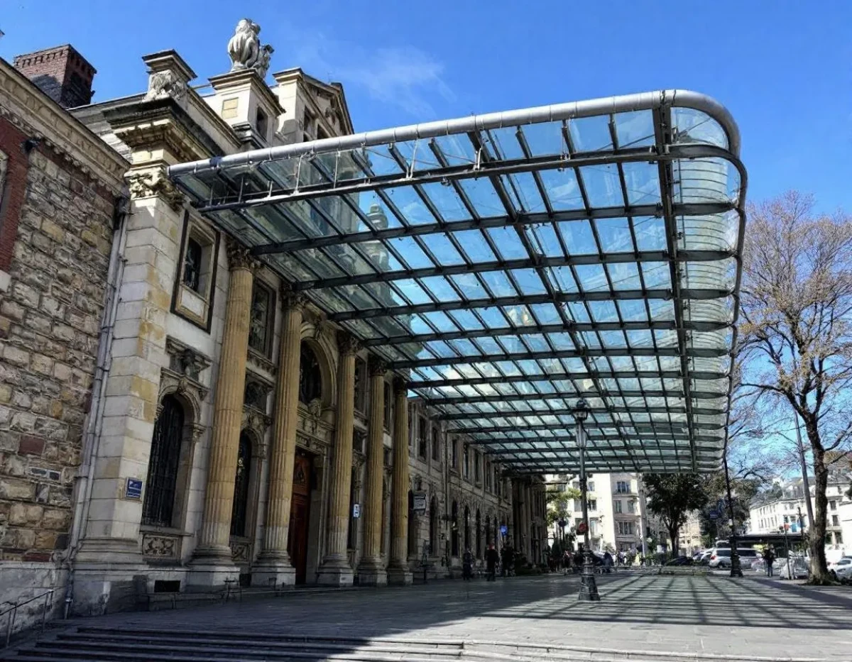 Les Pergolas face au Régime de Protection des Monuments Historiques : Enjeux et Solutions